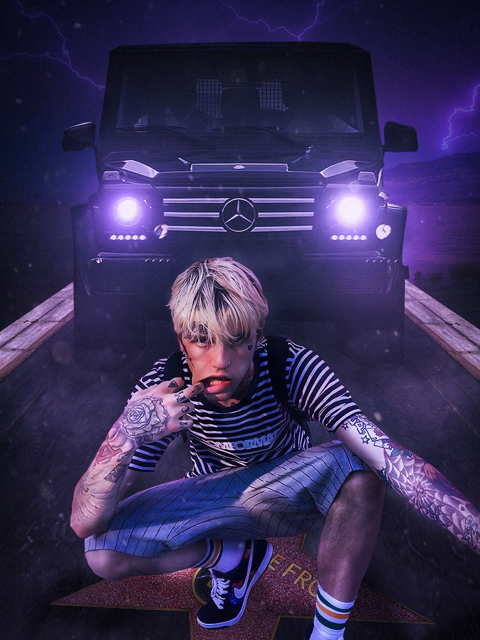 Es gibt einen mann, der auf einem skateboard vor einem lastwagen sitzt (benz truck, weinen, lil peep)