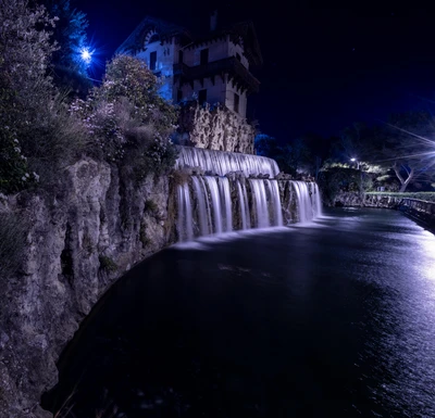 Cascada Gairaut: Una noche serena en la histórica cascada de Niza, Francia