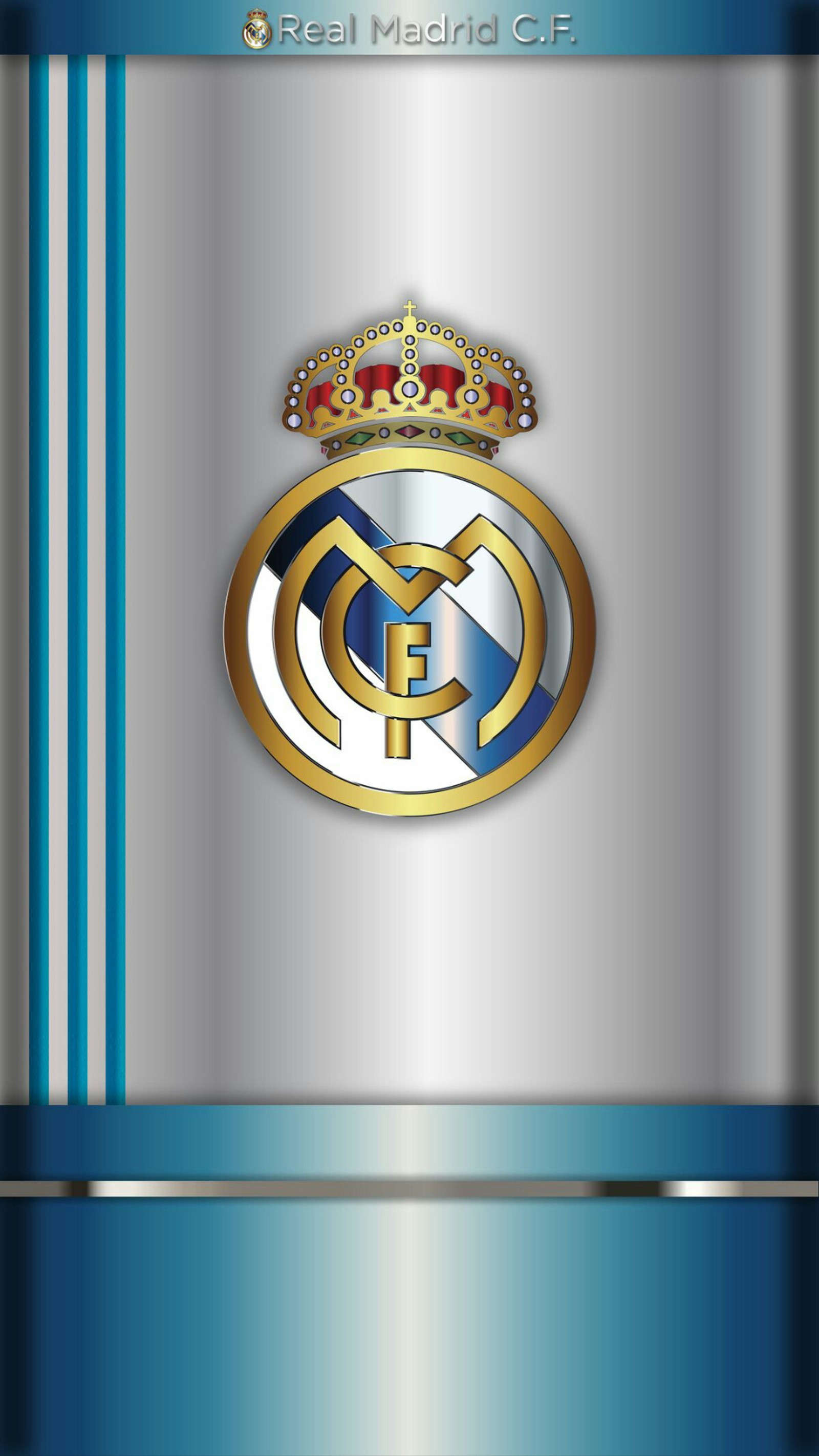 Un gros plan d'une plaque métallique avec le logo du real madrid (club, football, logo, espagne, sport)