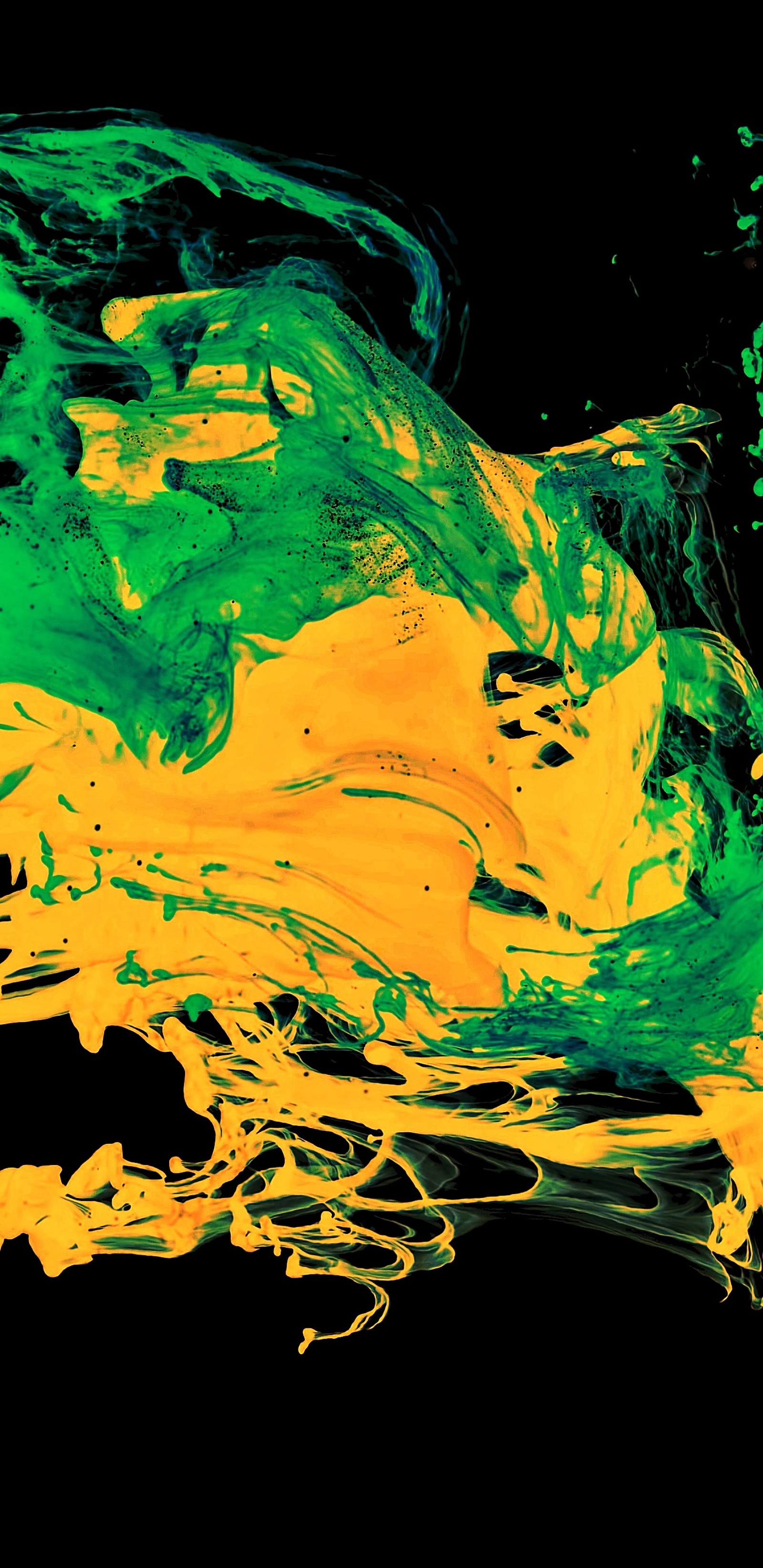 A close up of a green and yellow liquid pouring over a black background (homescreen, ios, iphone 11 pro, lockscreen, oled)