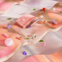 Art 3D surréaliste avec esthétique pastel et éléments ludiques