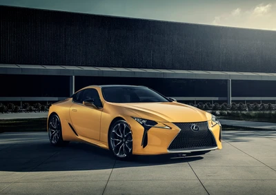 Lexus LC : Un coupé sportif jaune frappant mettant en avant un design moderne et des performances.