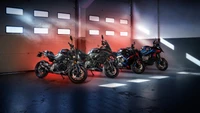 Exhibición de motos deportivas BMW: F 900 R, F 900 XR, M 1000 R y M 1000 XR