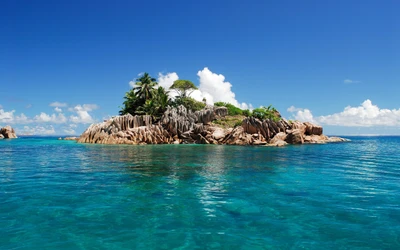 Oasis d'île tropicale entourée d'eaux cristallines