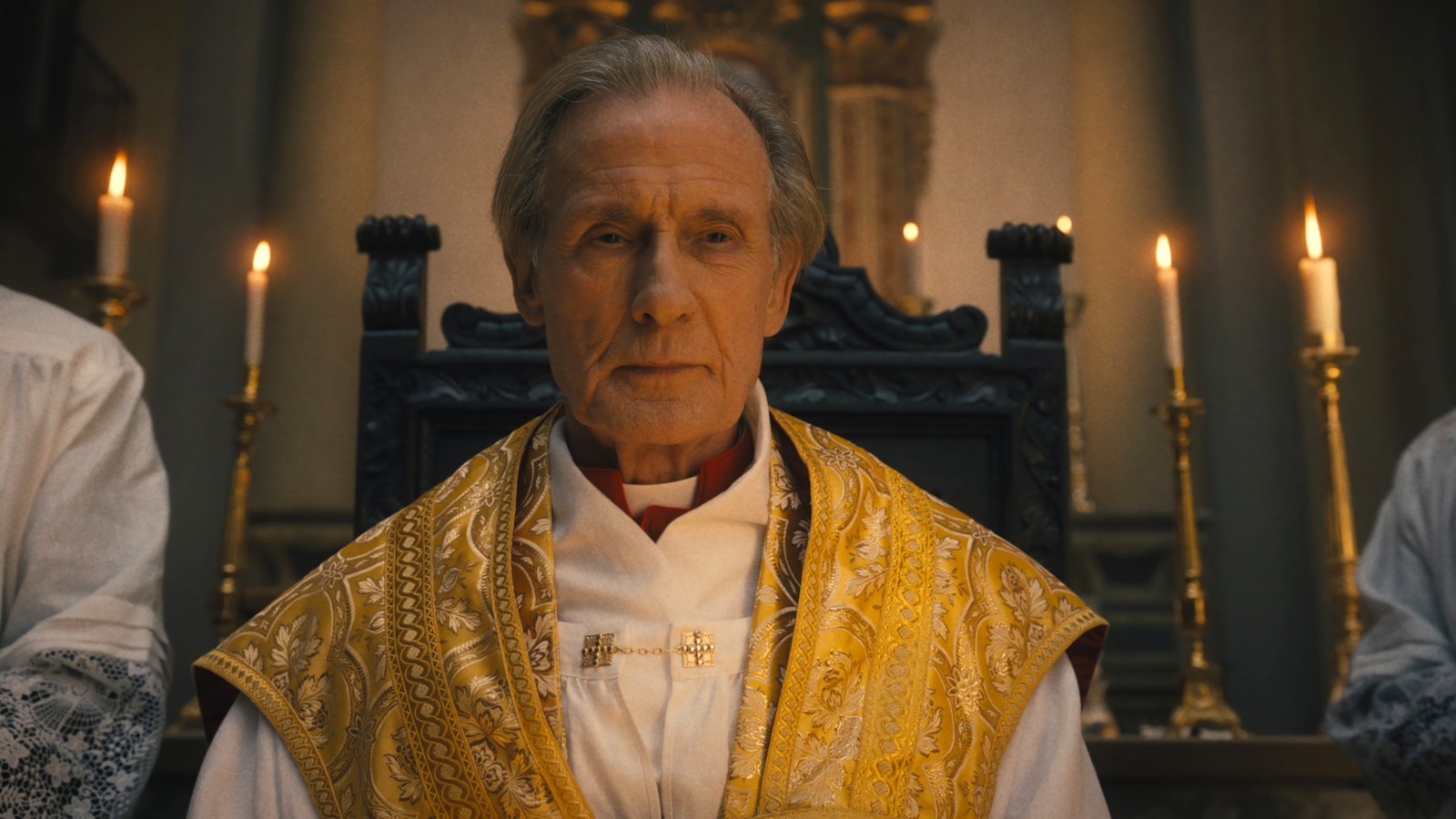 Lade das erste omen, film, 2024, priester, bill nighy Hintergrund herunter