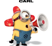 Carl o Minion com um megafone e luzes piscantes.