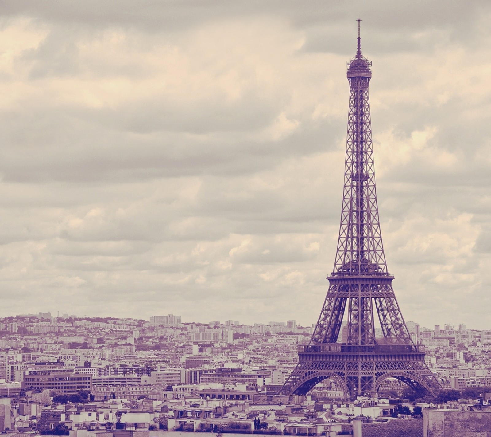 Vista panorámica de la torre eiffel en parís, francia (2016, asombroso, amor)