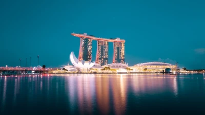 Потрясающее отражение Marina Bay Sands в голубой час, Сингапур