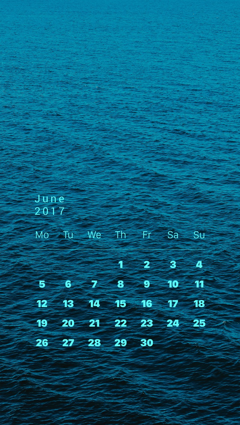 Крупный план календаря на стене с синим океаном на фоне (синий, календарь, июнь, экран блокировки, волны)