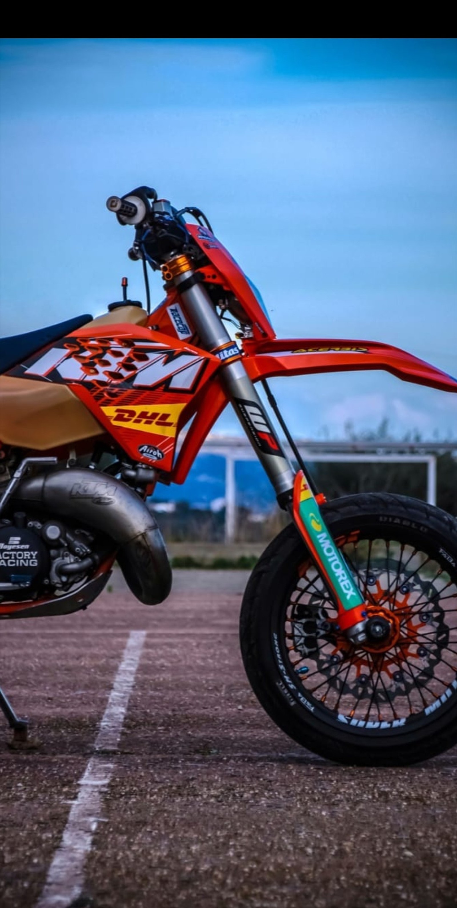 Скачать обои 125 cc, ktm, мотард, motard, мото