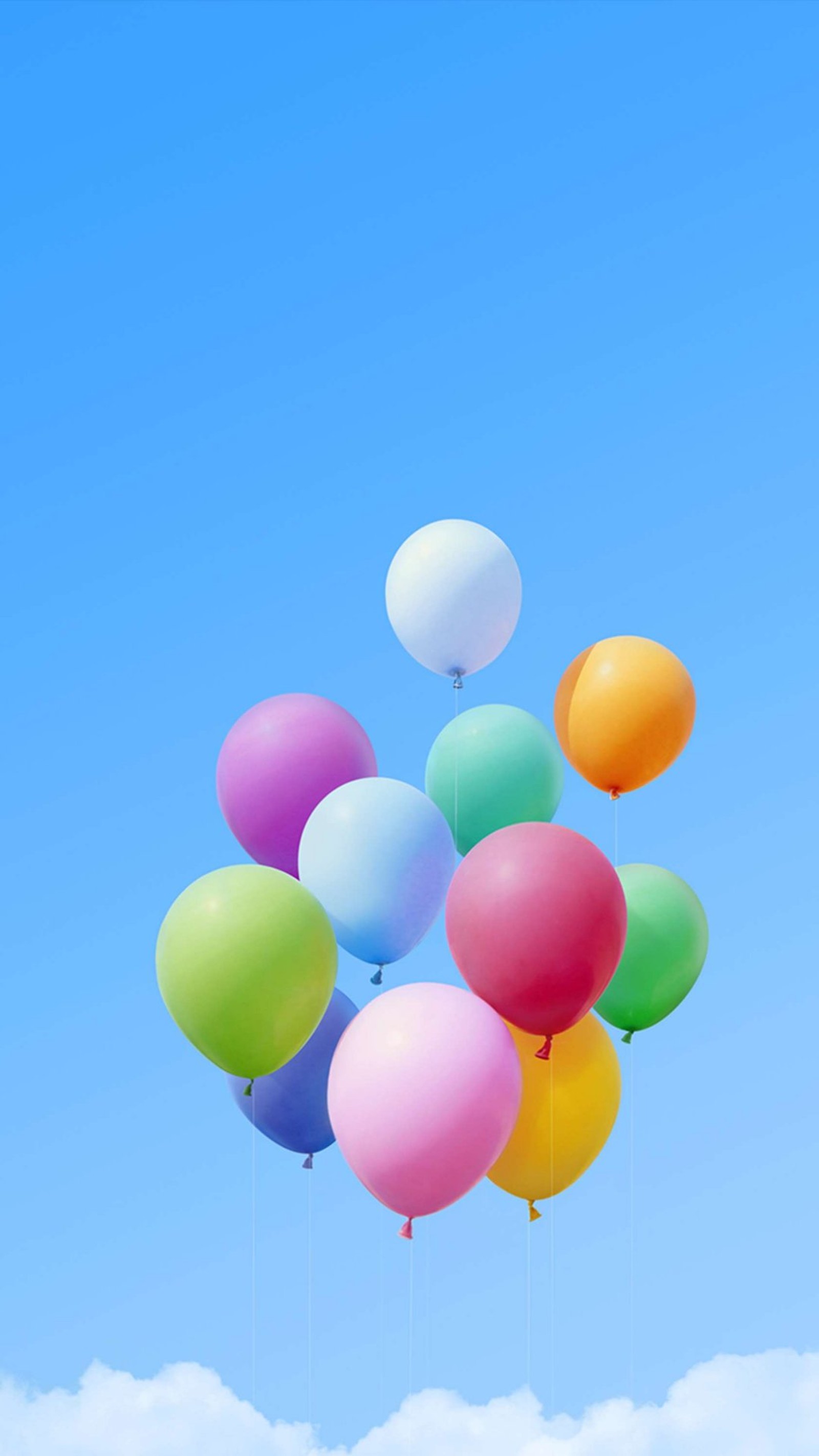 Il y a beaucoup de ballons flottant dans l'air par une journée ensoleillée (flyme os 6, smartphone, téléphone, coloré, ballon)