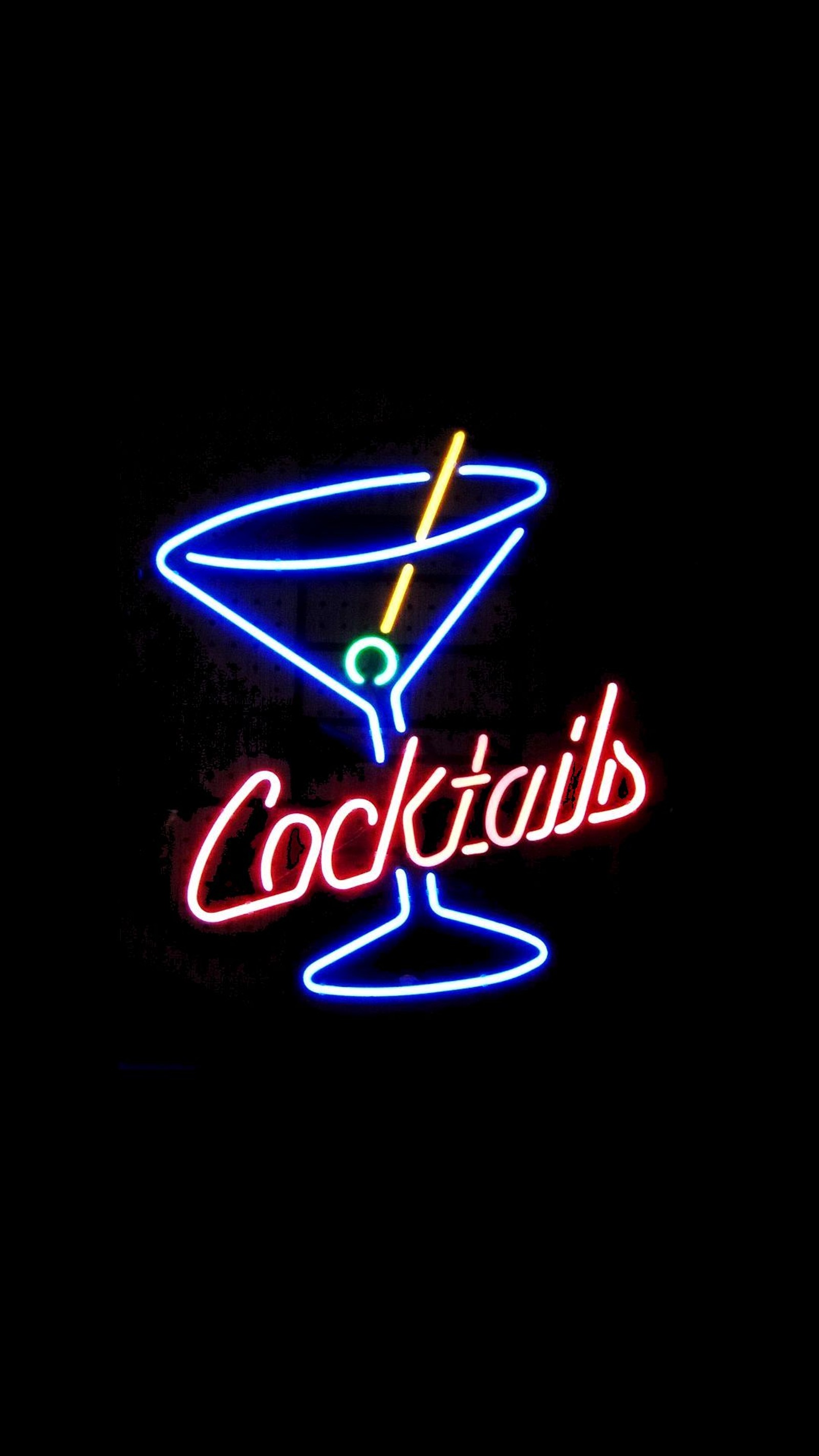 Letrero de neón de un vaso de cóctel con una bebida dentro (azul, cocteles, verde, neon signs, rojo)