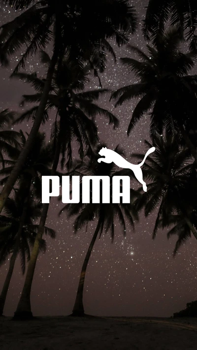 Logo de Puma bajo una noche estrellada en el desierto con palmeras