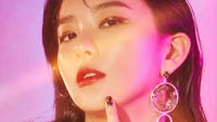 Kang Seulgi Exudes Glamour and Confidence in a Vivid Portrait