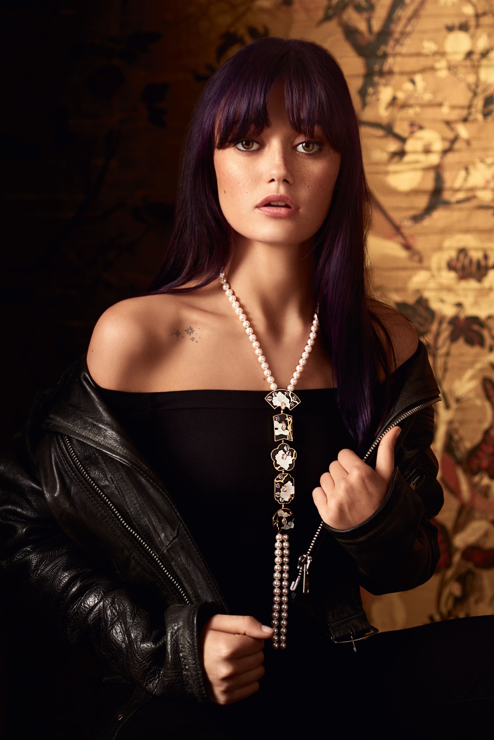 Arafed woman in a black dress and leather jacket holding a cell phone (ella purnell, vanity fair, english actress, 5k, people)