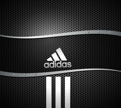 Adidas-Logo auf strukturiertem schwarzen Hintergrund mit metallischen Akzenten