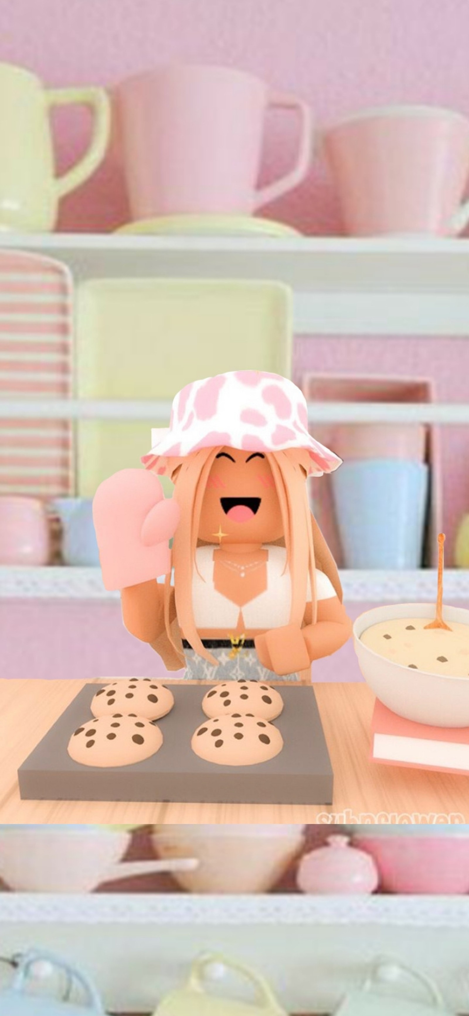 Une poupée assise sur une table avec un biscuit (cuisine, roblox)