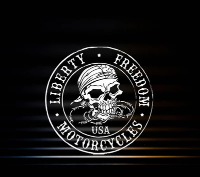 Logotipo de motocicletas Liberdade Liberdade com design de crânio