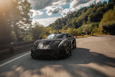 Pagani Zonda: El automóvil deportivo definitivo en una serena carretera de montaña