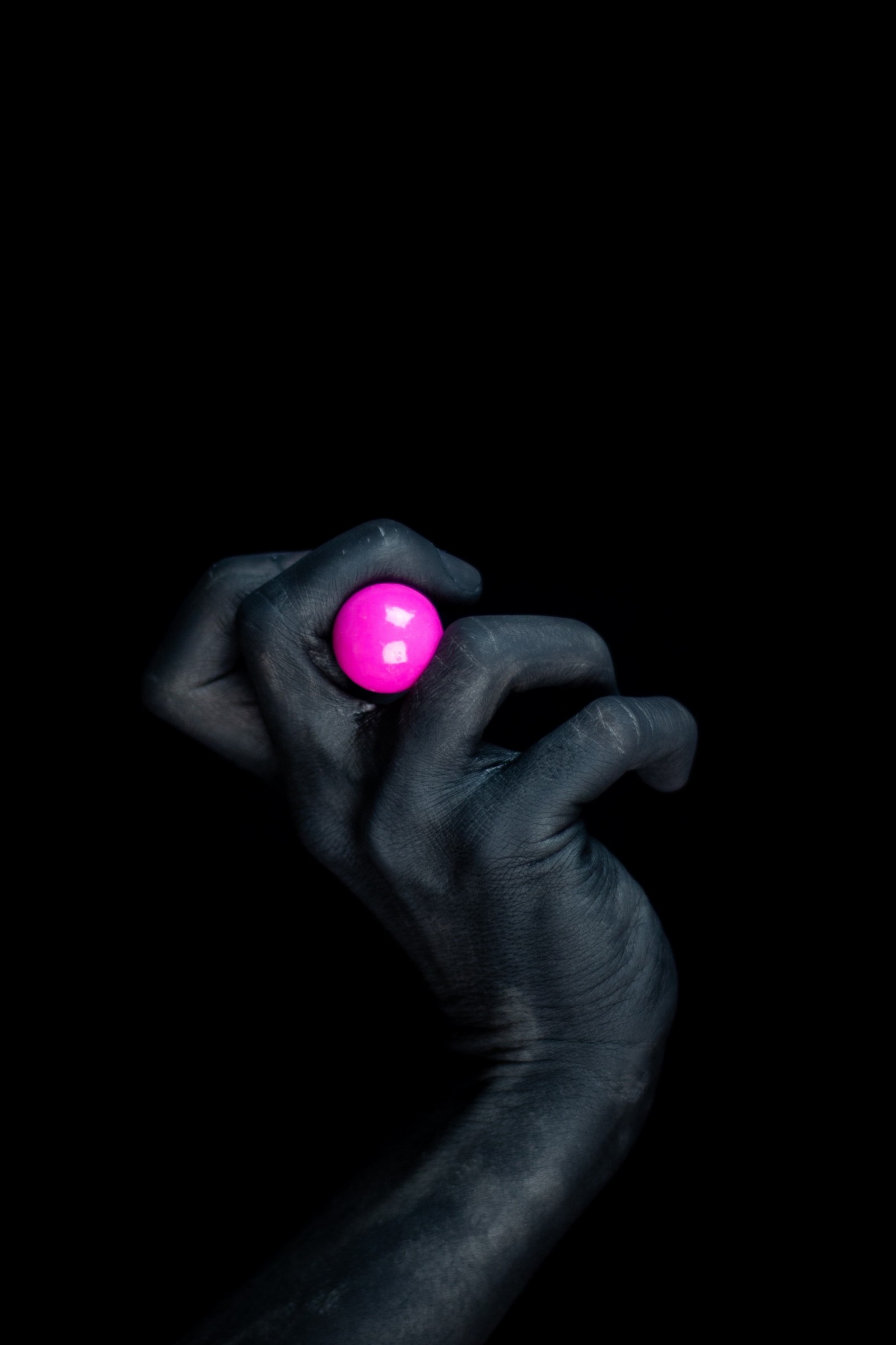 smartphone, apple, darkness, light, hand wallpaper