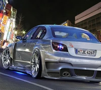 Atemberaubendes BMW M5 Tuning bei Nacht