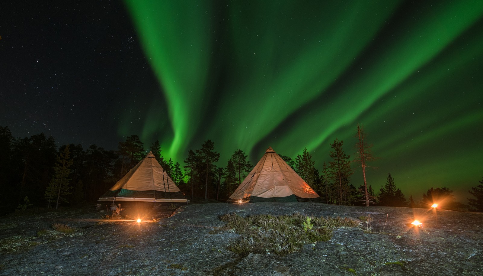 Lade aurora, grün, nacht, landschaft, beleuchtung Hintergrund herunter