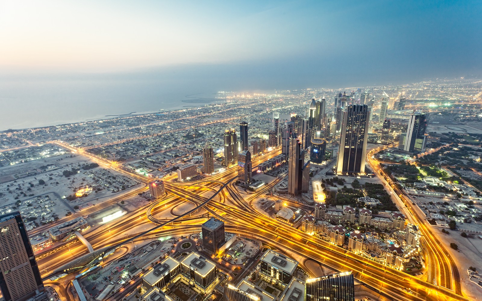 Téléchargez le fond d'écran ville de dubaï, vue aérienne, paysage urbain, lumières de la ville, longue exposition