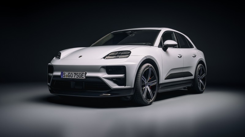 Порше макан показан в студийной обстановке (порше макан турбо, porsche macan turbo, электромобили, 2024, 5k)