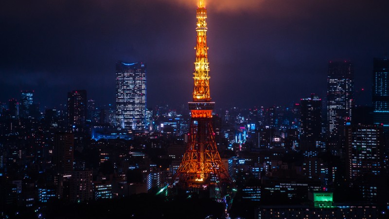 Панорамный вид на город ночью с ярким светом (токийская башня, tokyo tower, городской пейзаж, город, достопримечательность)