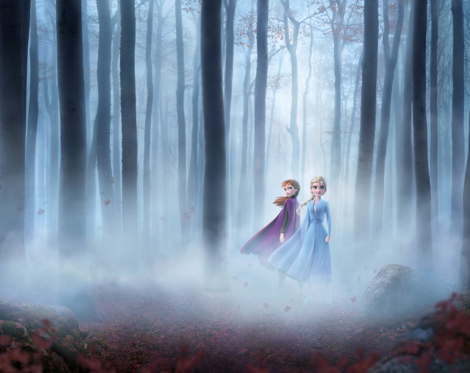 Eingefrorene prinzessinnen in einem nebligen wald mit nebel (die eiskönigin 2, frozen 2, anna, elsa, verzauberter wald)