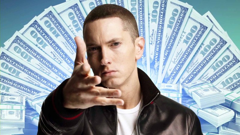 Мужчина в кожаной куртке, показывающий знак мира рукой (эминем, eminem, не бояться, деньги, наличные)