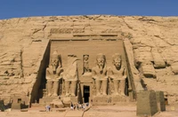 Templo de Ramsés II en Abu Simbel, Asuán: Un hito egipcio antiguo y maravilla arqueológica.