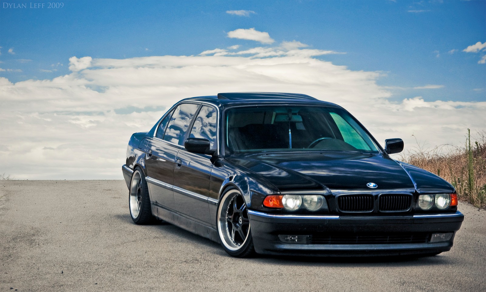 Bmw e34 perua com uma ampla postura (bmw série 7, bmw 7 series, bmw, carro, bmw 5 series)