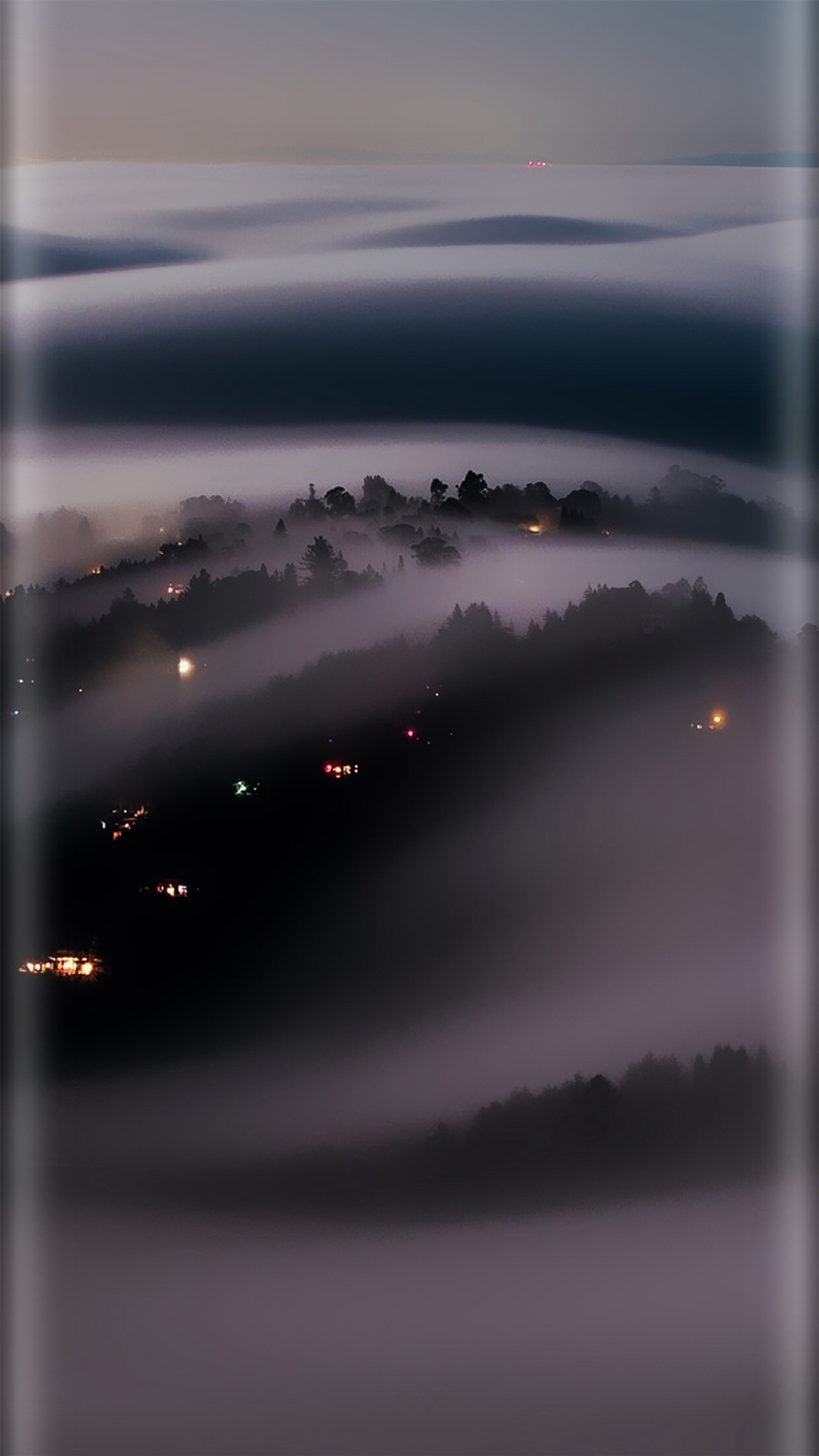 Lade schönheit der natur, stadt, kantenstil, nebel, bäume Hintergrund herunter