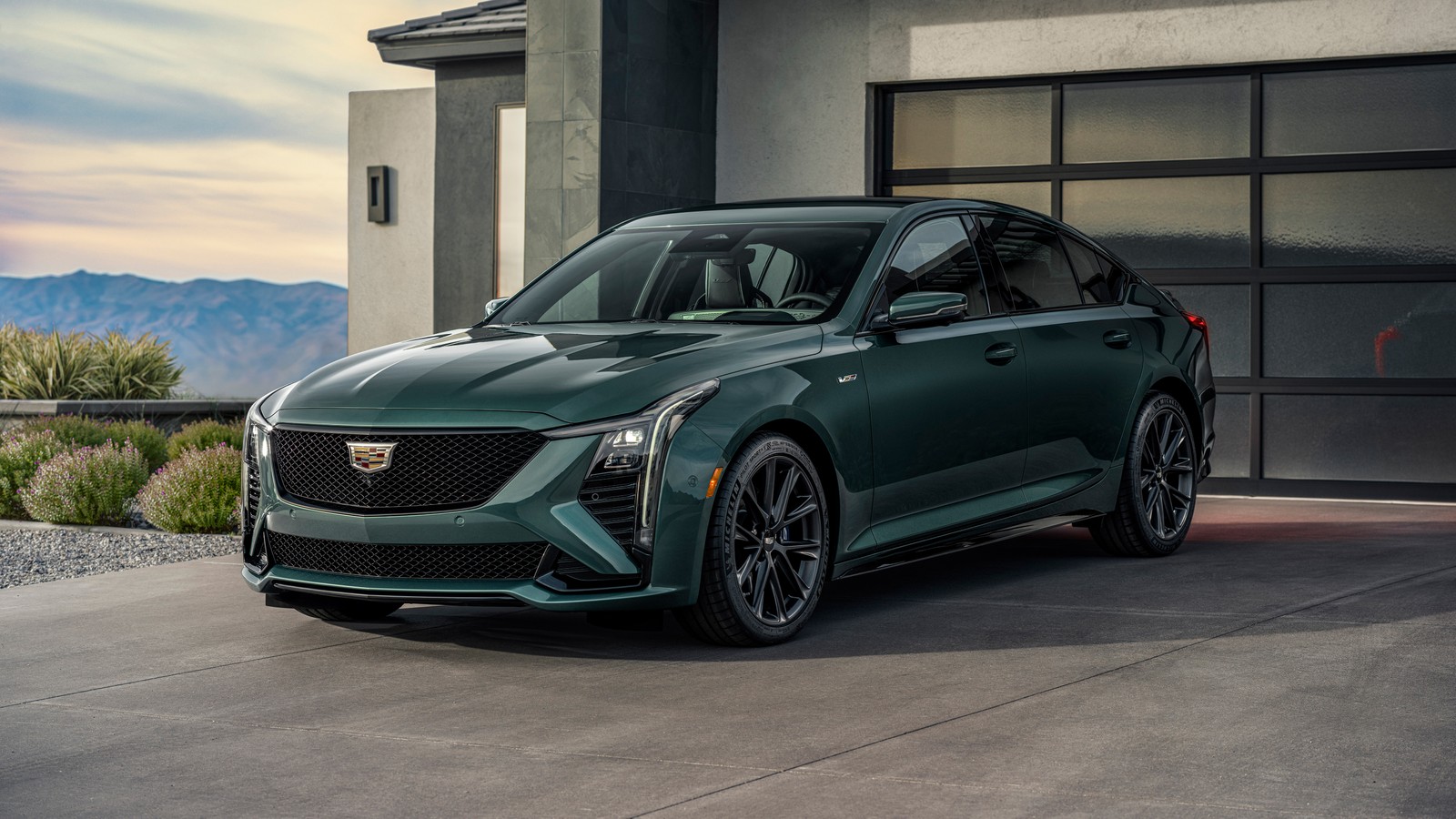 Скачать обои cadillac ct5 v, 2025, люксовый спортивный седан, 5k, машины