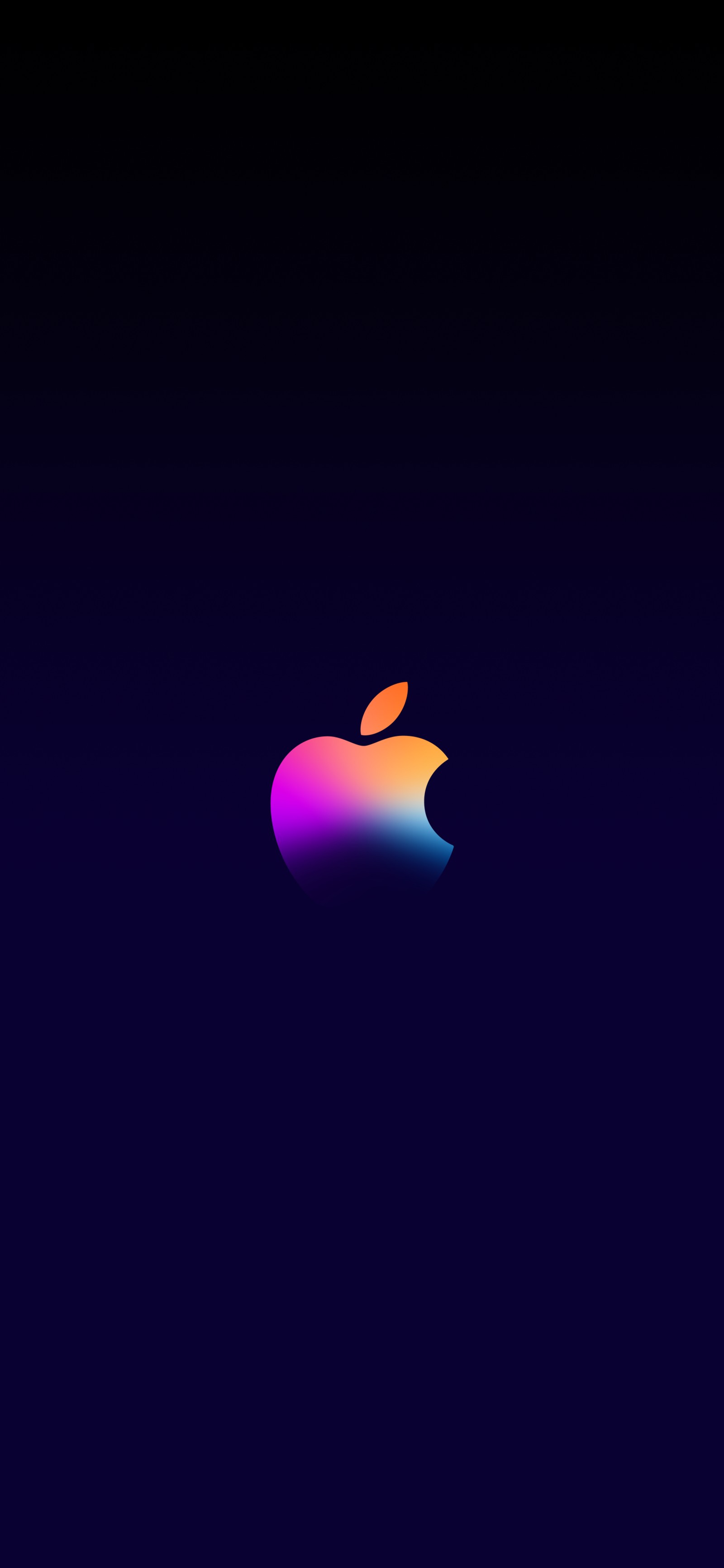 Um logotipo da maçã em um fundo escuro com um fundo azul (maçã, iphone, maçãs, ios 14, fruta)