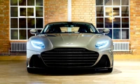 Aston Martin DBS Superleggera: Elegância elegante em um espaço moderno