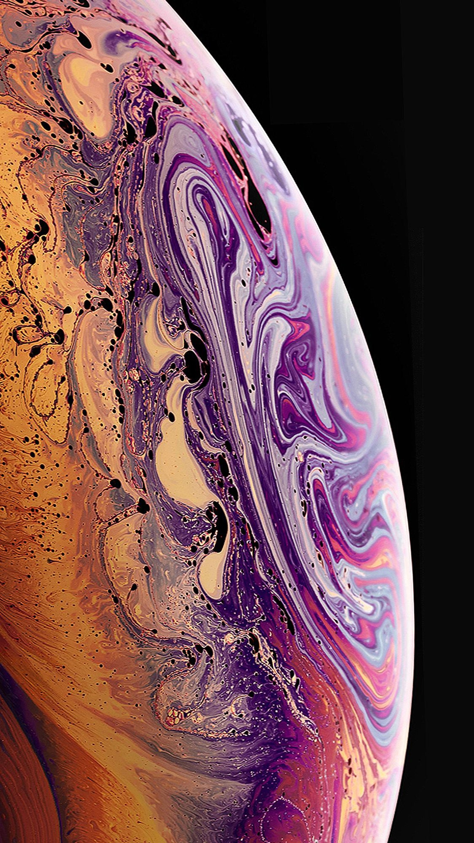 Un gros plan d'un iphone xr violet et doré (pomme, iphone, max, hd, couleur)