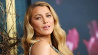 Blake Lively irradia elegância em um deslumbrante ensaio fotográfico