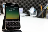 BlackBerry Смартфон: Классическое Устройство Связи в Черном