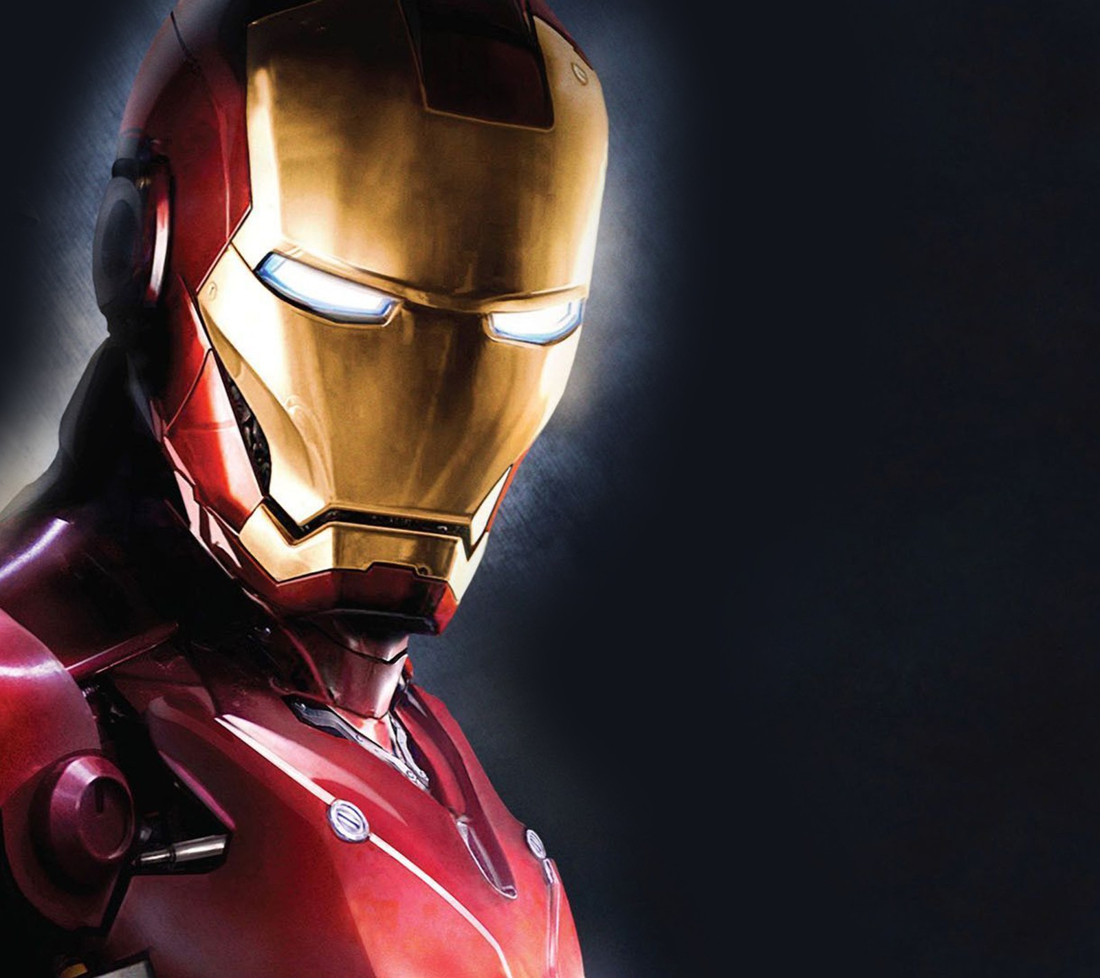 A close up of a iron man in a red suit (avengers, iron man, marvel, tony stark)