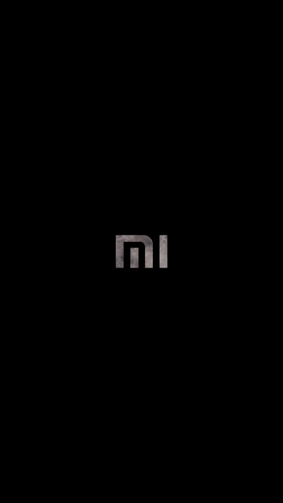 Design minimaliste noir avec le logo "MI" de Xiaomi