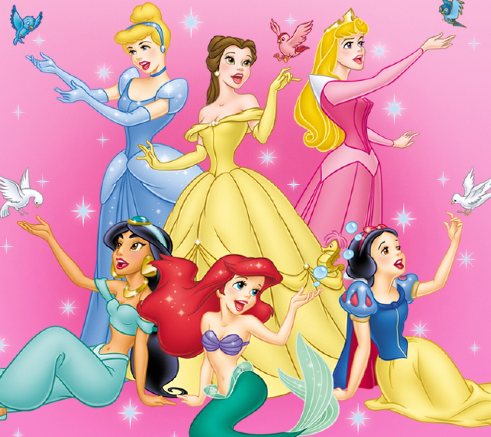 Un groupe de princesses disney posant pour une photo (princesse disney, divertissement, film)