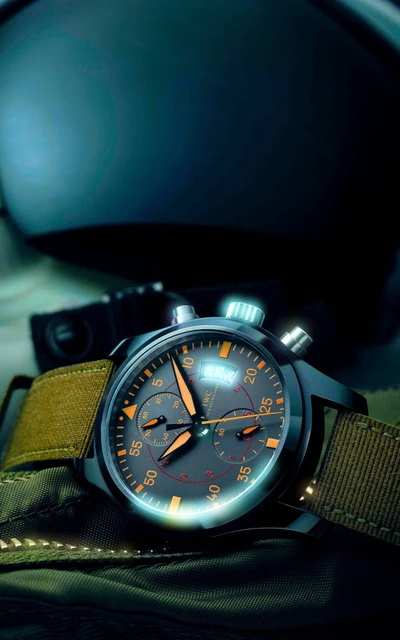 Stylish Chronograph Watch: A Perfect Blend of Timekeeping and Design