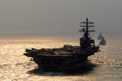 USS Ronald Reagan: Un poderoso portaaviones en el mar