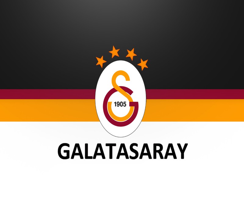 Близкий план футбольного мяча с звездой на нем (cimbom, galatasaray)