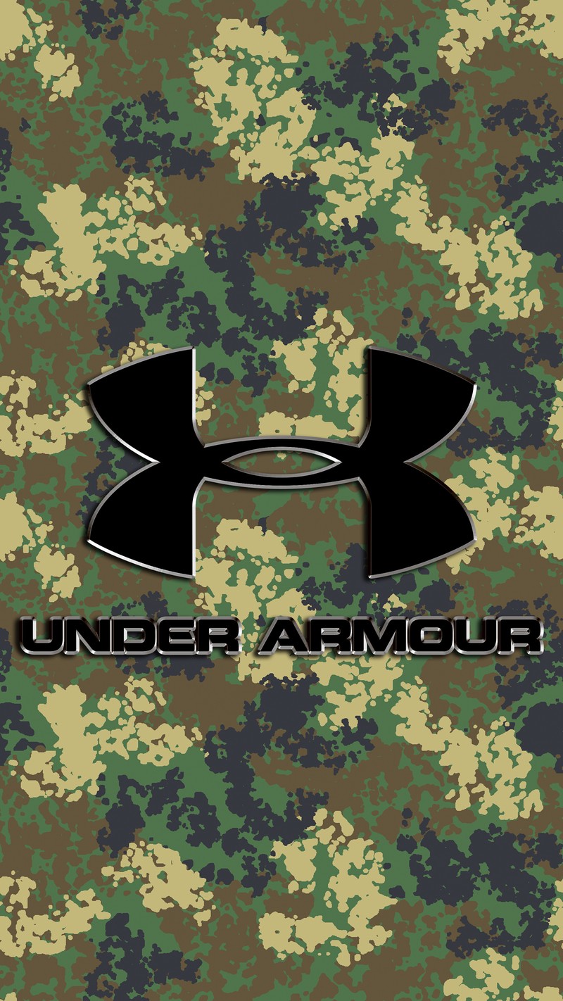 Близкий план камуфляжных обоев с логотипом under armour (доспехи, коричневый, камуфляж, фитнес, зелёный)