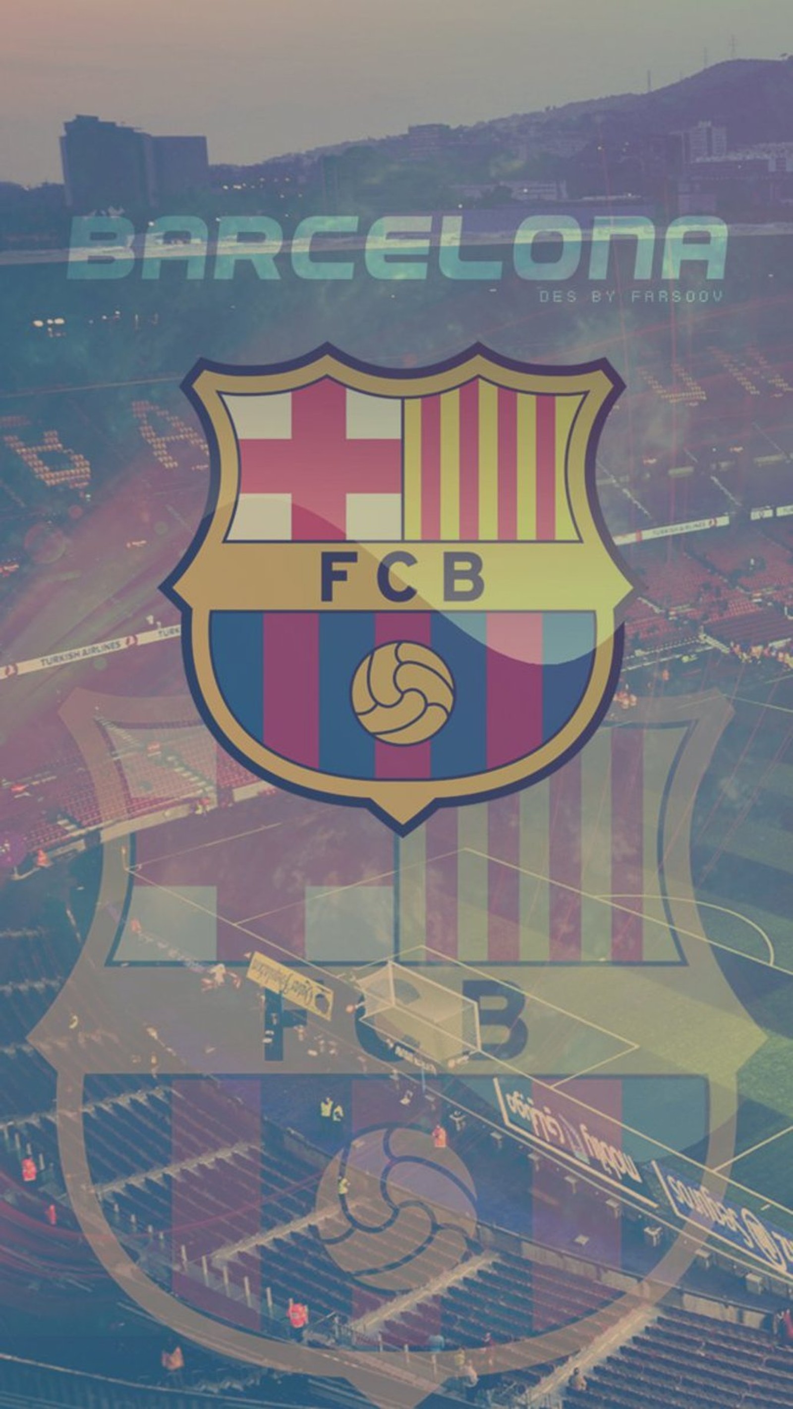 Un gros plan d'un terrain de football avec un logo dessus (club, fc barcelona, sport)