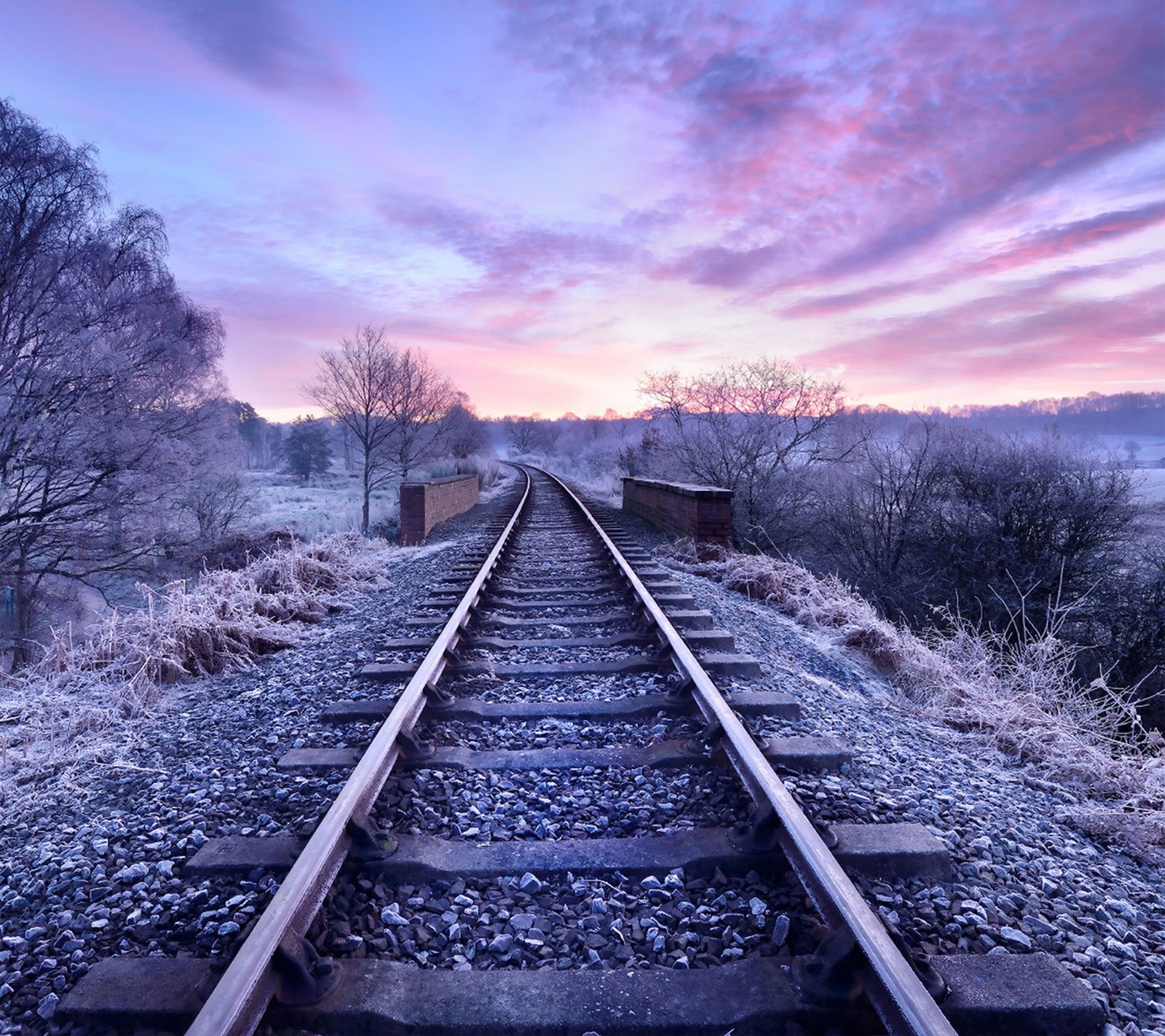 Descargar fondo de pantalla camino, ferroviario, ferrocarril, cielo, pistas