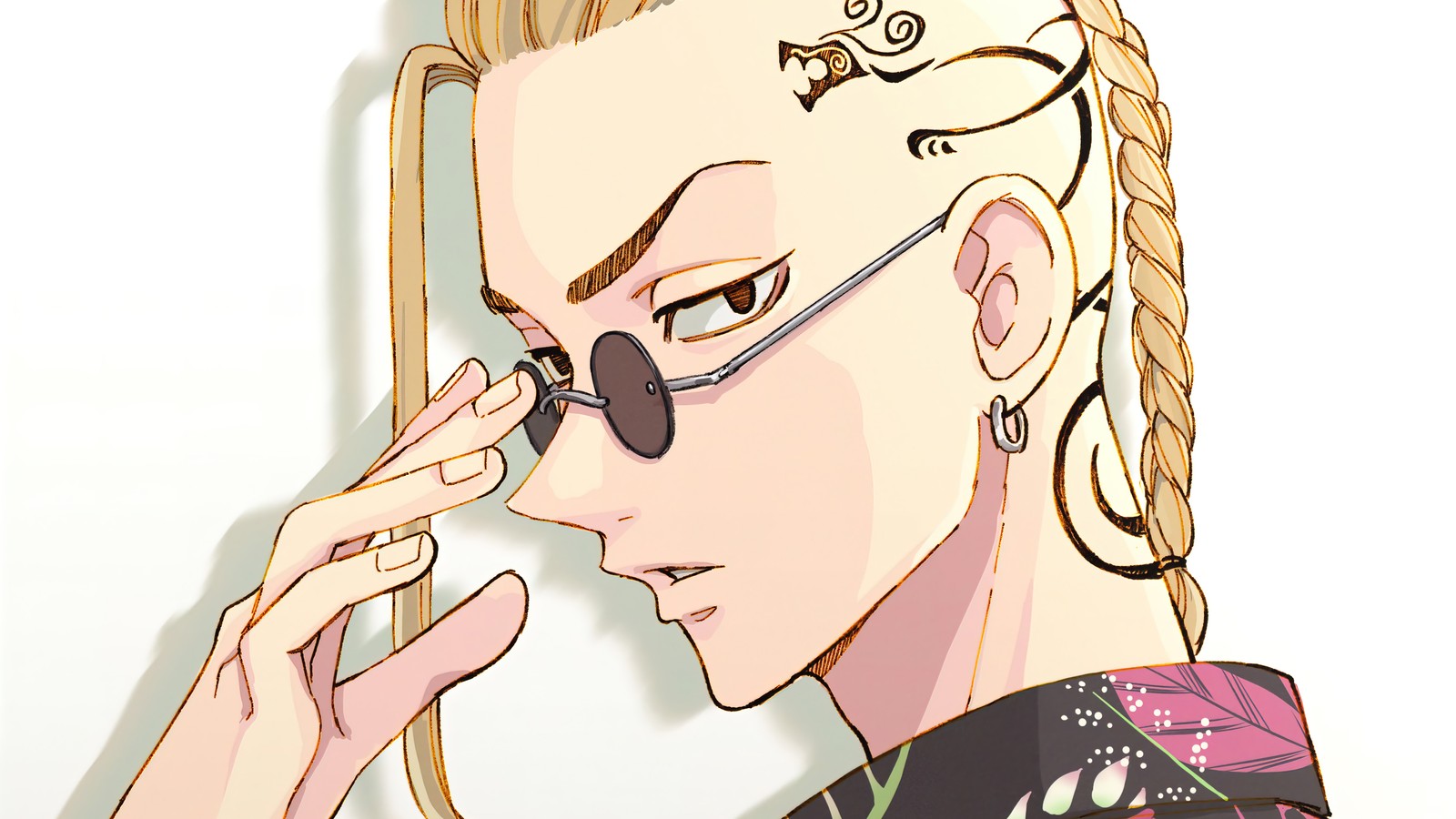 Anime-mädchen mit brille und geflochtenen haaren setzt ihre brille auf (tokyo revengers, anime, 東京リベンジャーズ, ken ryuguji)